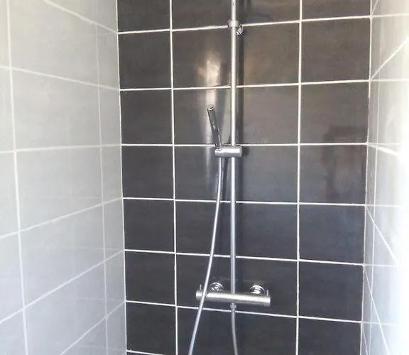 Spacieuse * לס מתה